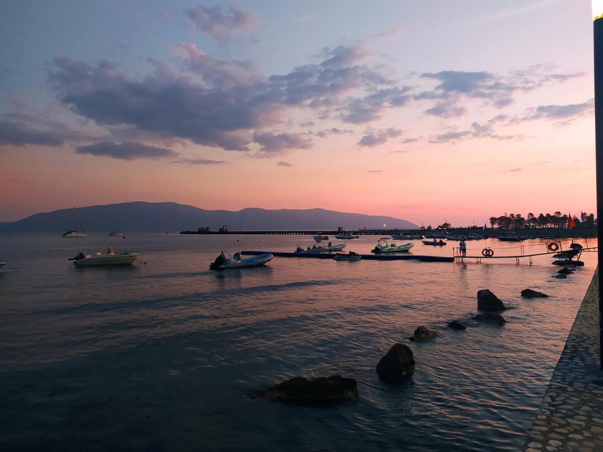 Lungomare Beach Apartments Vlorë Eksteriør bilde